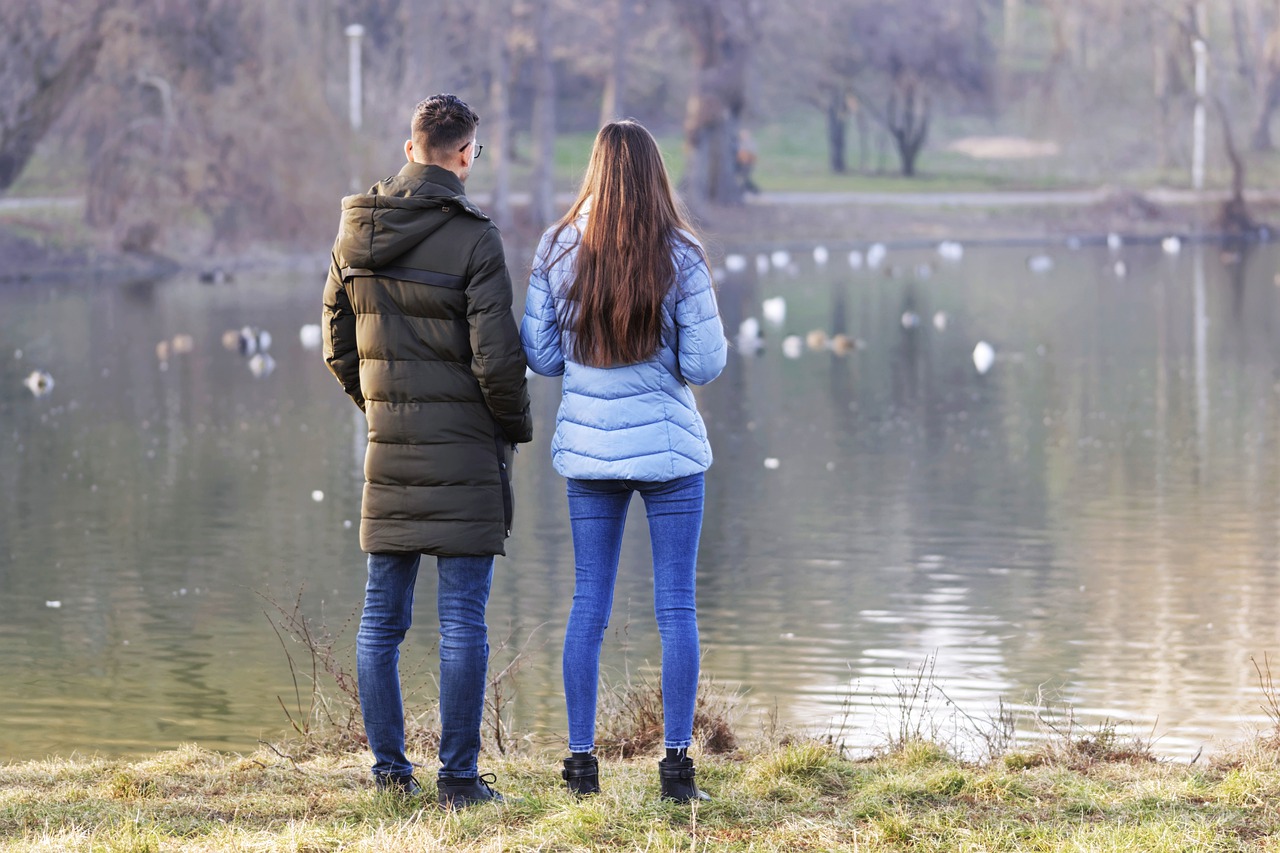 couple, love, outdoors-6471080.jpg